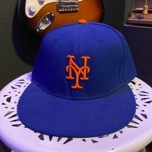 New York Mets New Era Fitted Hat. Size 6 7/8.
